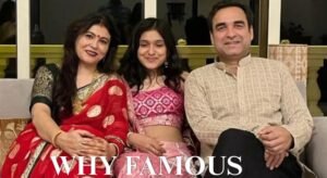 Aashi Tripathi family